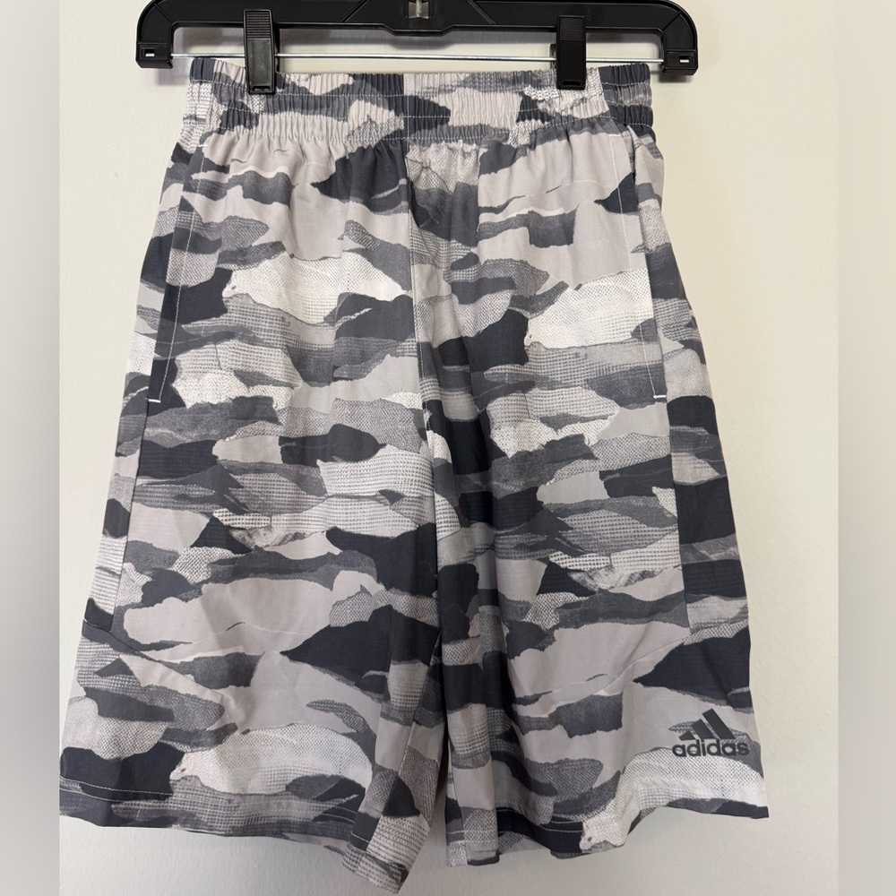 Adidas Boys XL Grey Camo Shorts with Pockets